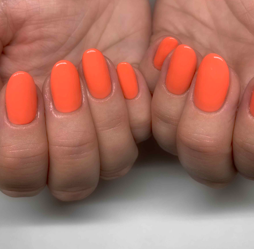NO.2002 CORAL NAIL POLISH