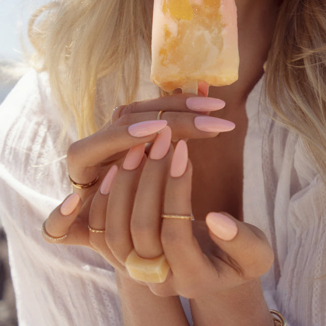 NO.302 PEACH SORBET NAIL POLISH