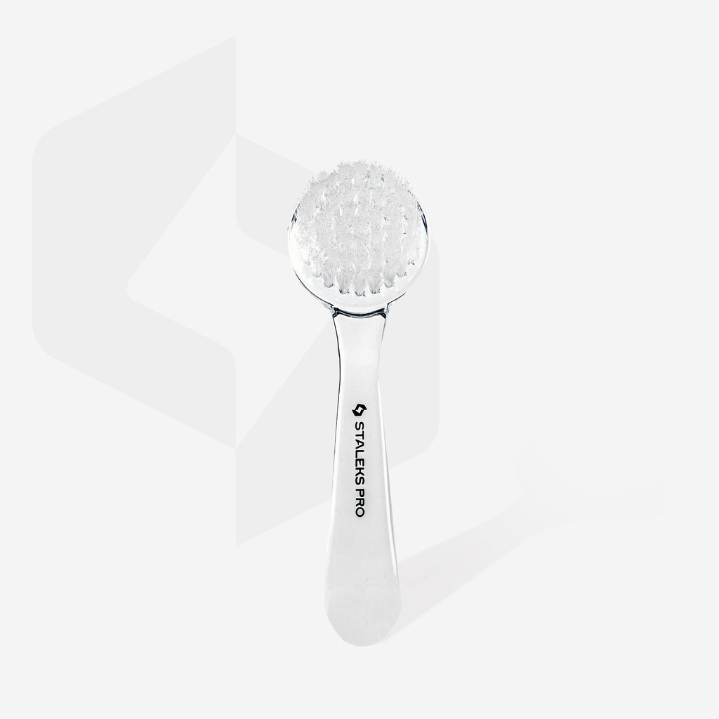 EXPERT 01 MANICURE BRUSH FOR DUST REMOVAL WITH COVER